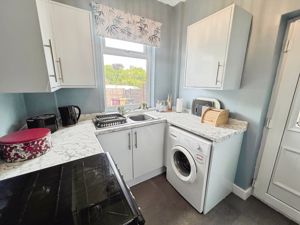 Kitchen- click for photo gallery